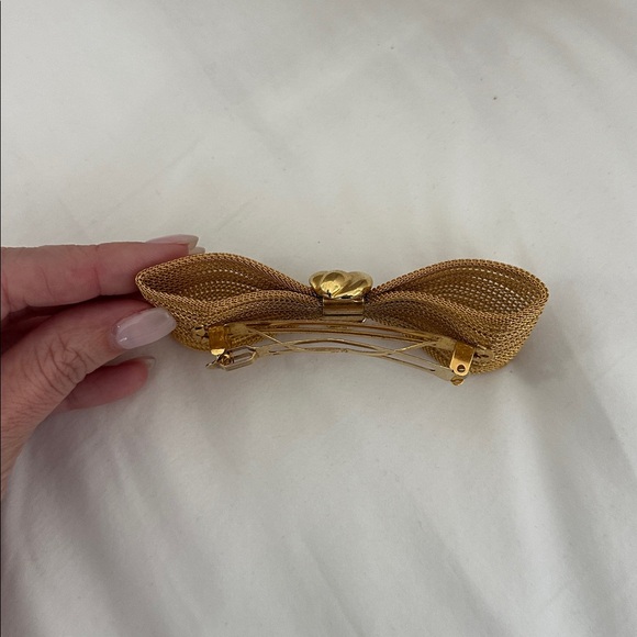 Vintage Large Mesh Gold Bow Clip - Picture 3 of 3